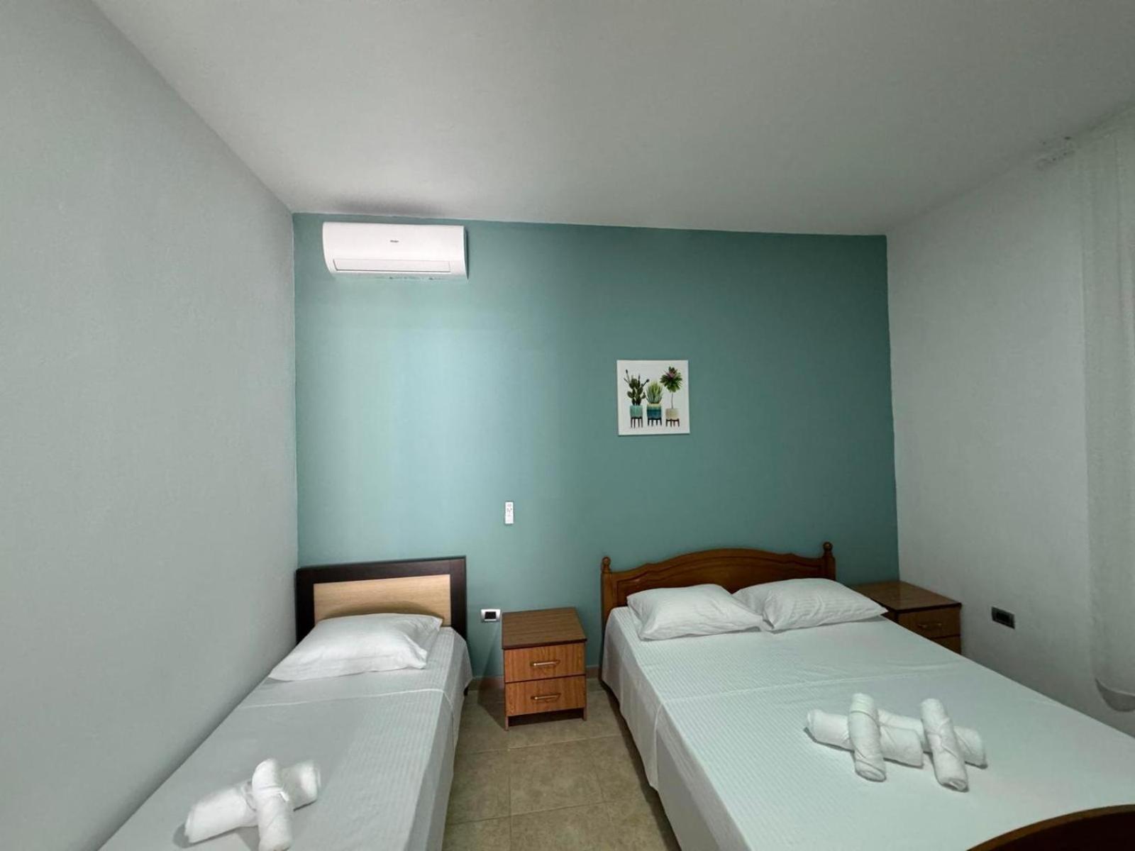 Vlora Villa Exteriör bild
